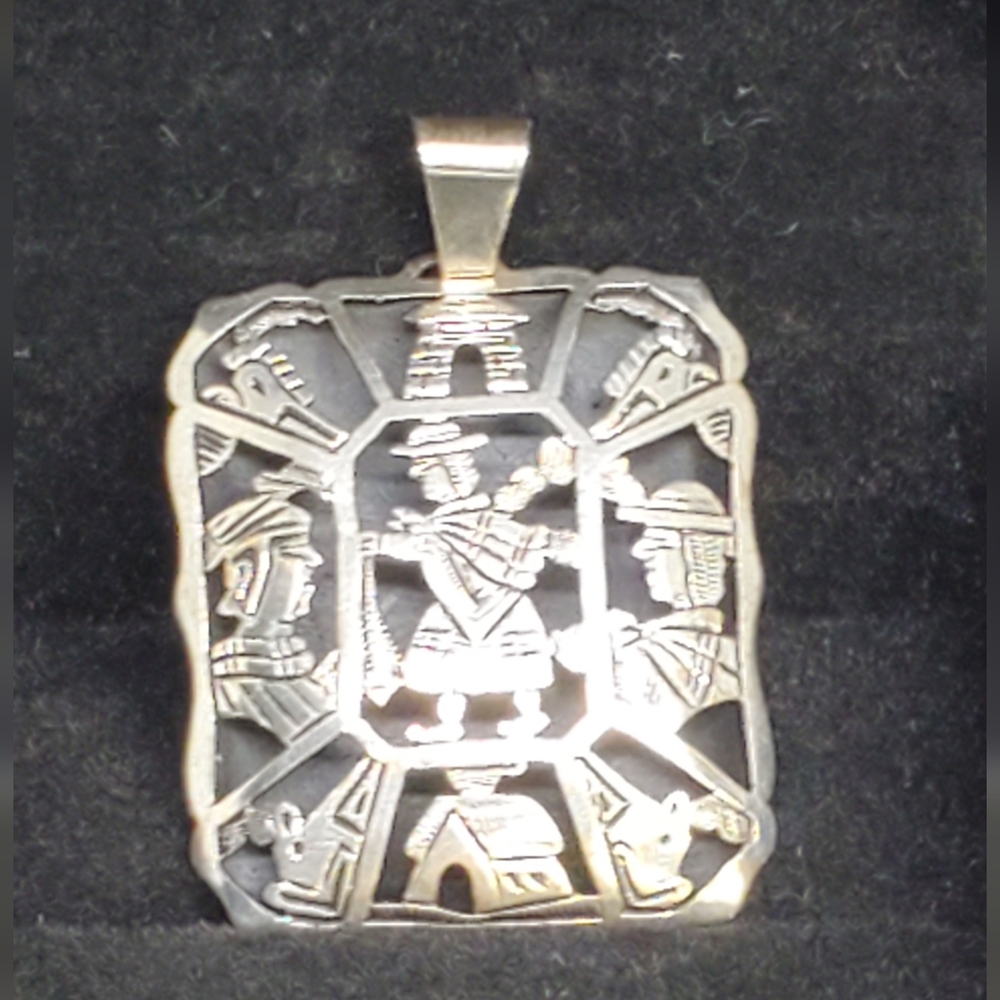Antique Brooch/Pendant